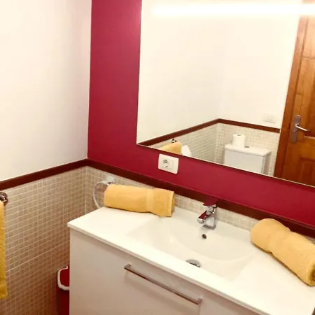 With 3 Bedrooms In With Private Pool Furnished Terrace And Wifi 아파트 *