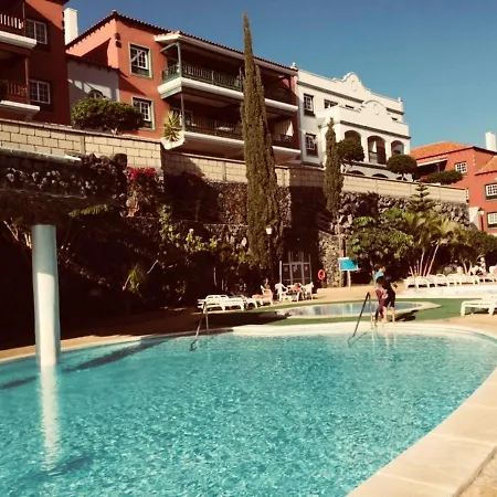 With 3 Bedrooms In With Private Pool Furnished Terrace And Wifi 아파트 *