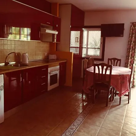 With 3 Bedrooms In With Private Pool Furnished Terrace And Wifi 아파트